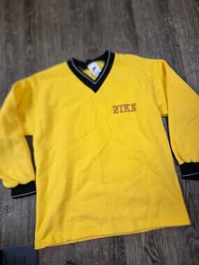 Nike Vintage Made in USA V-Neck Sweater Yellow Women's Large Sweatshirt